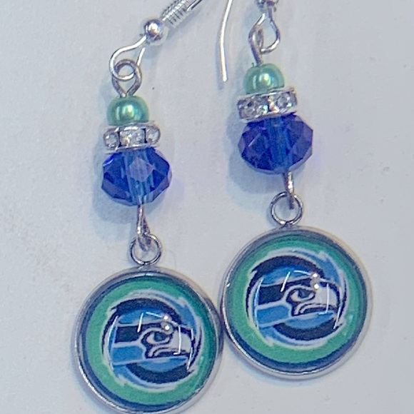 Seattle Seahawks earrings - Picture 1 of 2